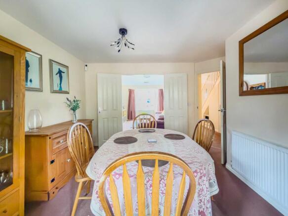 4 bed Detached for sale Image 7