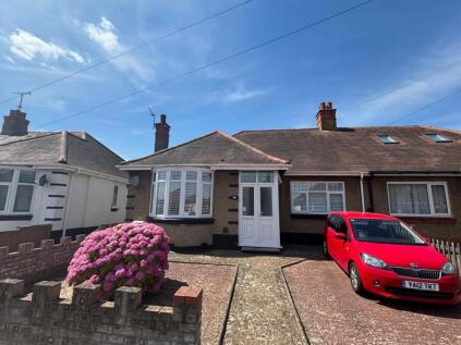 Bush Hill, The Headlands, Northampton NN3
