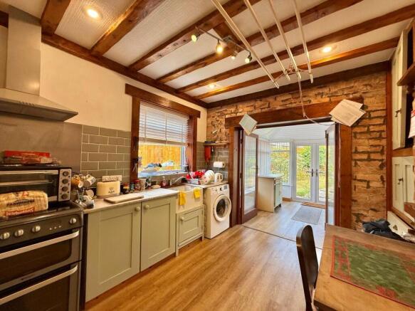 3 bed Semi-Detached for sale Image 4