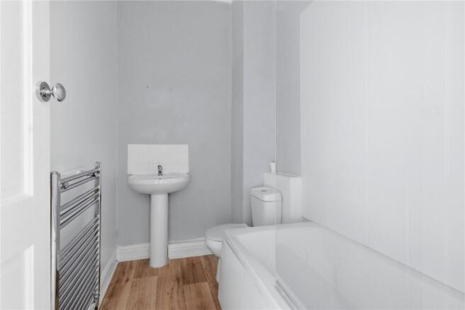 3 bed Terraced for sale Image 11