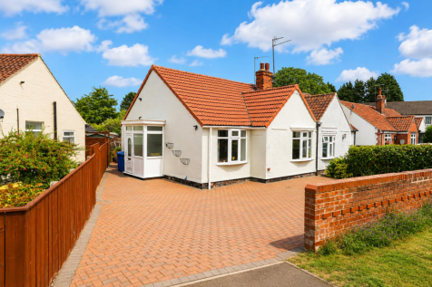 New Village Road, Cottingham