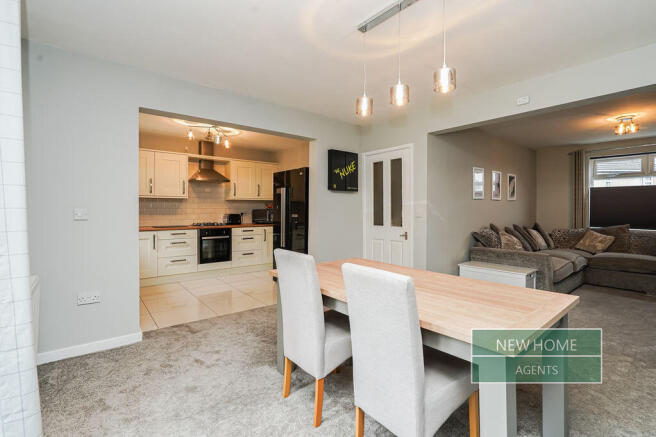 3 bed Semi-Detached for sale Image 6