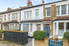 8, Union Road, London N11 2SE