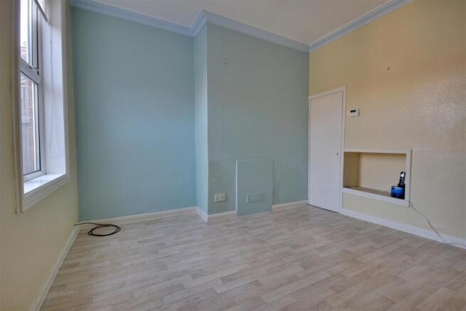 2 bed Terraced for sale Image 5