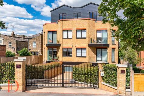 Palmerston Road, Buckhurst Hill