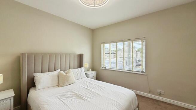 2 bed Terraced for sale Image 6