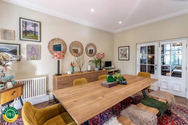 5 bed Semi-Detached for sale Image 6