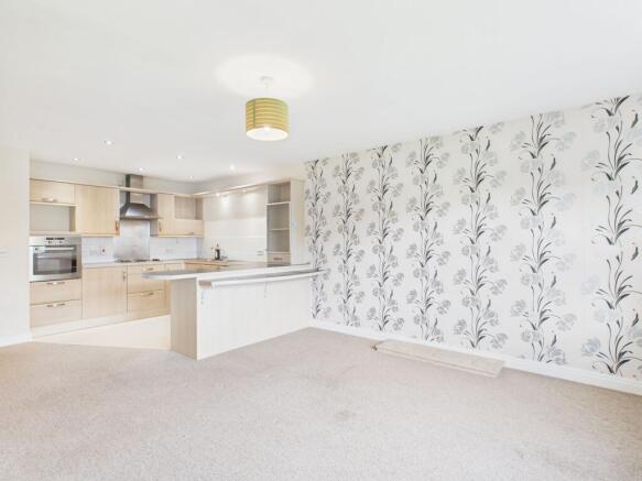 KITCHEN/DINER/LIVING