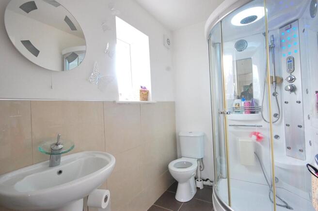 En Suite Shower Room