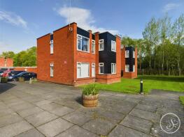 67, Blackmoor Court, King Drive, Alwoodley, Leeds LS17 7RT