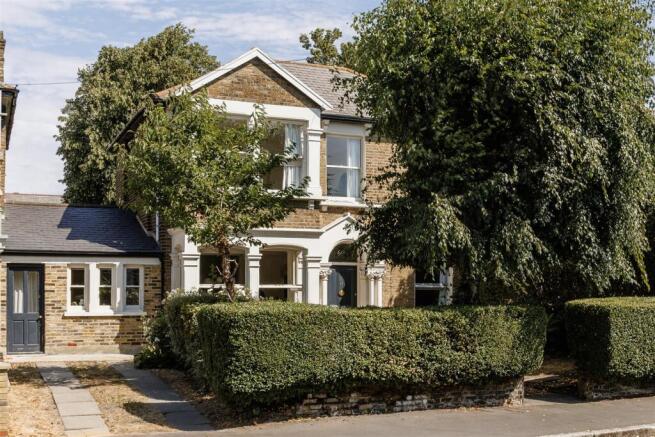 Claremont Road, E7
