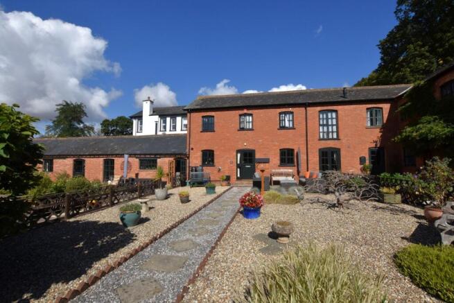 Front/Garden