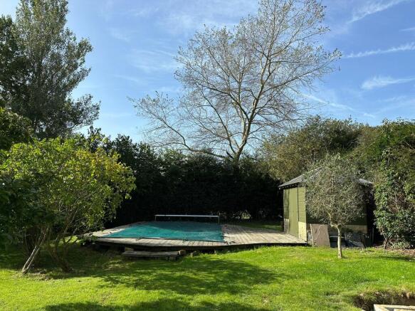 Outside - pool