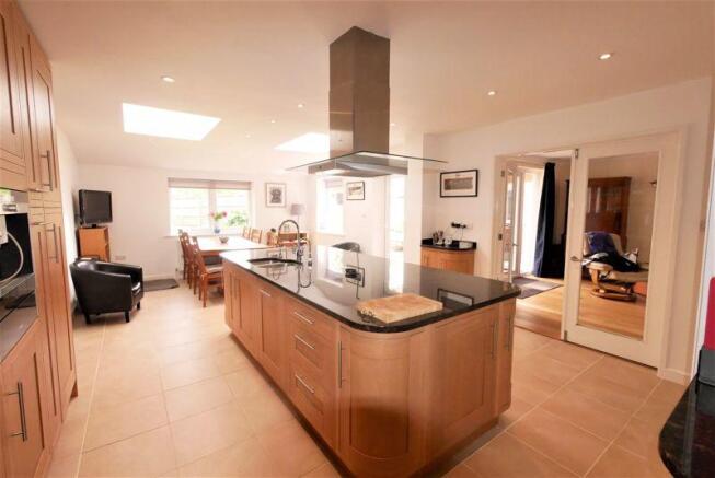 KITCHEN/DINER