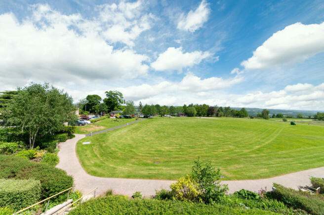 2 bed Retirement Property for sale Image 9