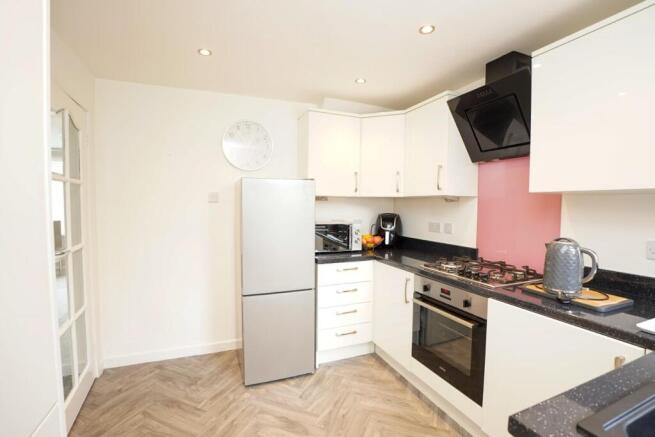 Thornton Close, Leigh, WN7 3NH photo 5