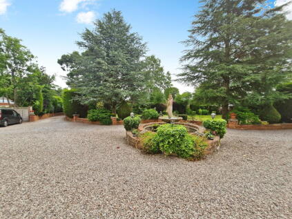 Hall Park, Swanland, North Ferriby, HU14 3NW