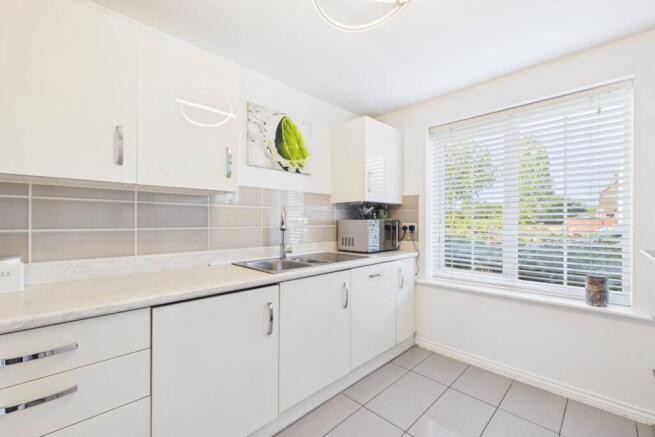 EweMove - Spalding - Roeburn Way - Kitchen