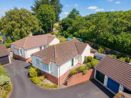 Southfield Drive, Crediton, EX17