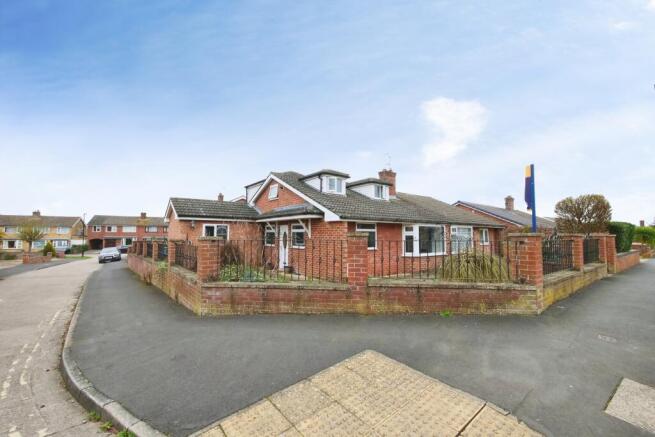 3 bed Semi-Detached to rent Image 4