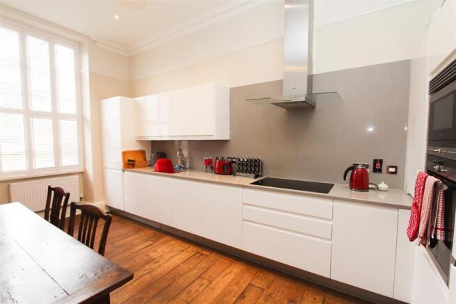 KITCHEN.jpg