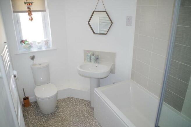 2 bed Apartment to rent Image 7