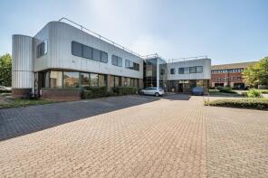 14, Avebury House, Bentham Close, Swindon SN5 7FS