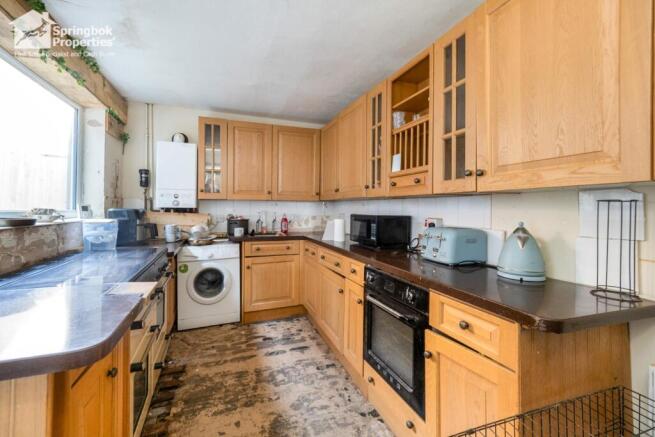 4 bed Terraced for sale Image 4
