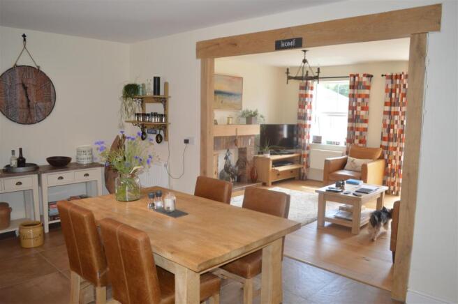 KITCHEN DINING ROOM