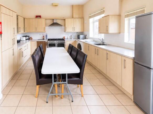 Kitchen (2)