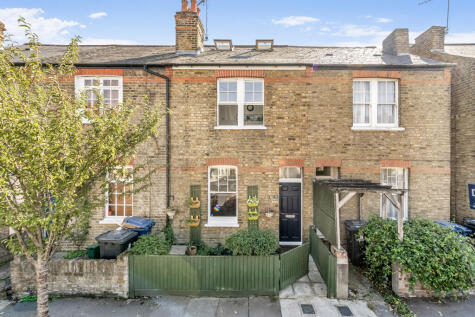 Ridley Avenue, Northfields, W13