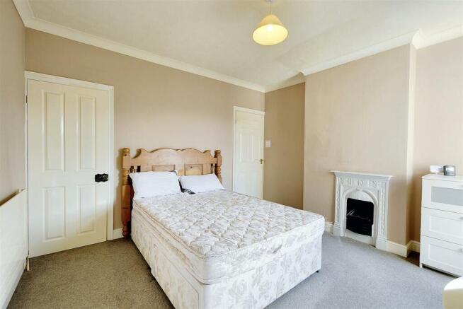 Bedroom 2_2.jpg