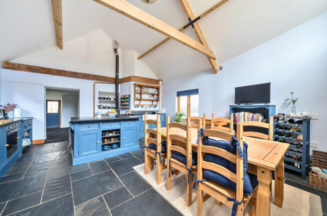 1315977-9-685ebbd...