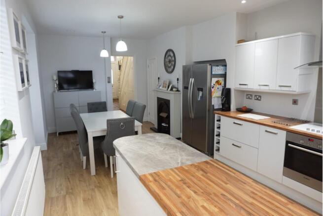 Kitchen/Dining Room