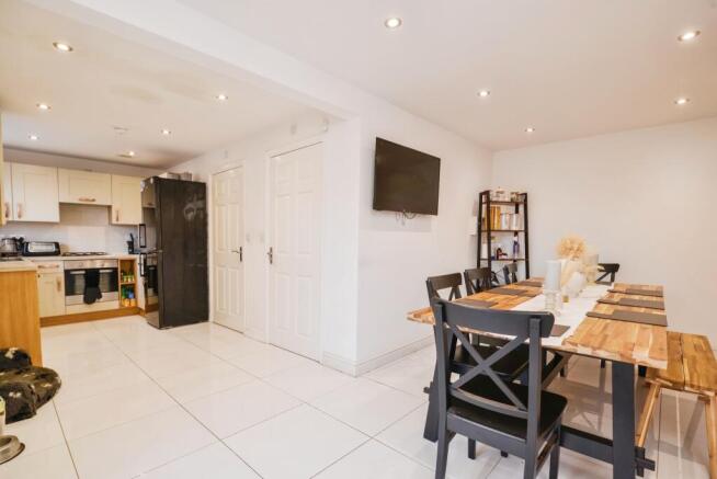 3 bed Detached for sale Image 6