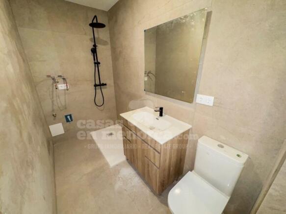 Brand new ground floor flat in Mahon