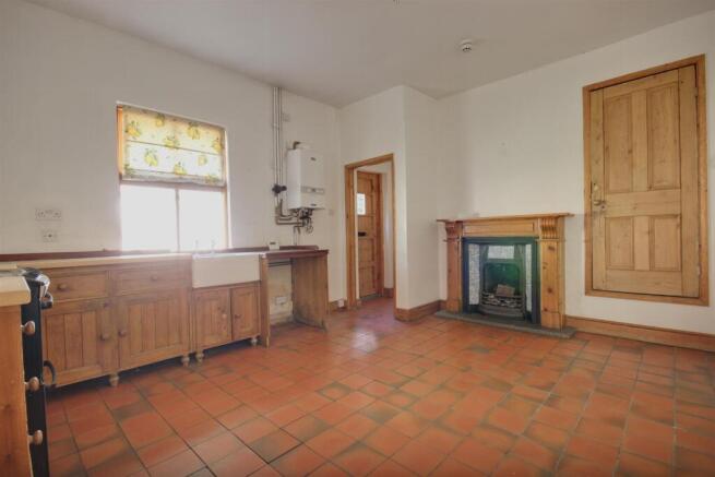 2 bed Apartment for sale Image 6