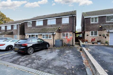 Longhurst, Burgess Hill, RH15