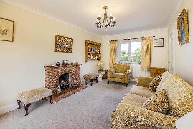 32, Halloughton Road, Southwell, Nottinghamshire photo 4