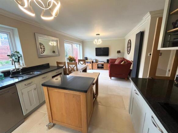Hutton Close, Westbury on Trym, Bristol photo 4