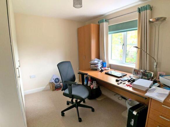 Bedroom 3/Study