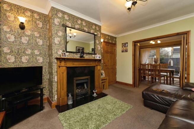 4 bed Semi-Detached for sale Image 5
