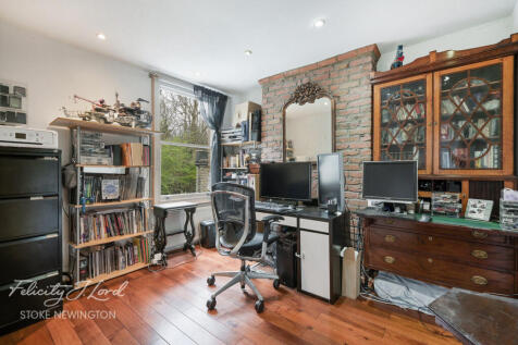 Listria Park, London N16