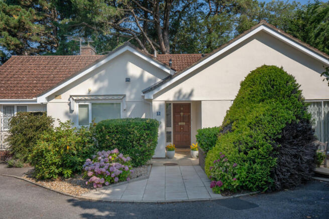 Avalon, Evening Hill, Poole, Dorset, BH14 photo 4