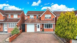 18, Dickens Close, Nuneaton CV10 9SQ