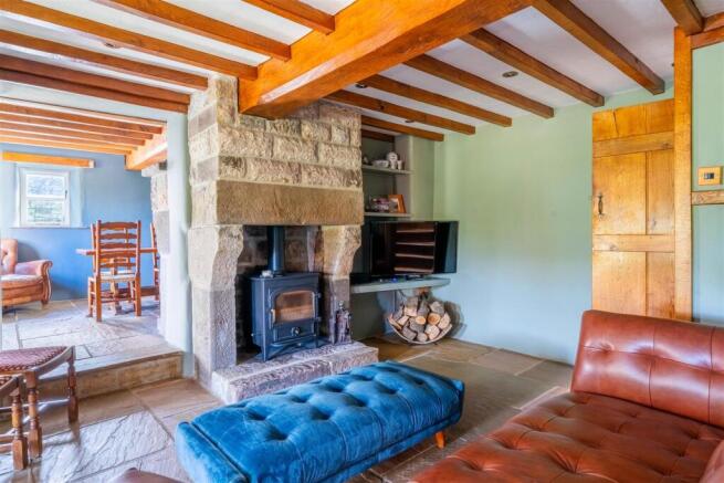 Living Room-2.jpg