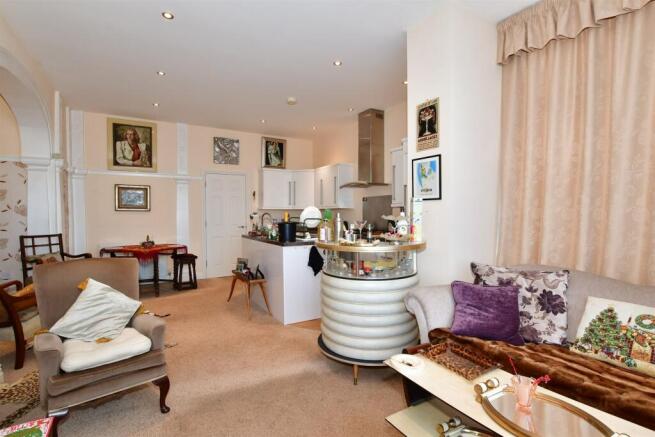 Lounge/ Kitchen/ Dining Area