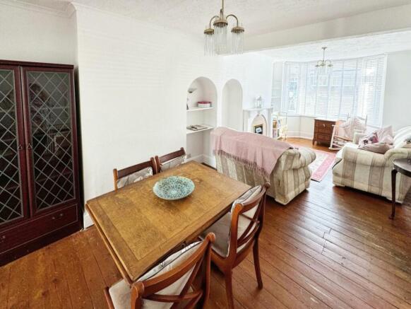 b3ef3591-Living 20Dining.jpg