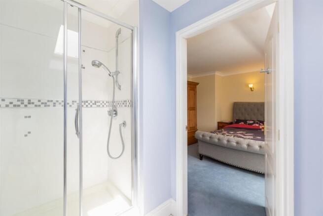 Bedroom 2 Suite