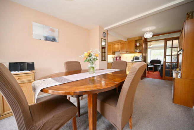 3 bed Semi-Detached for sale Image 5